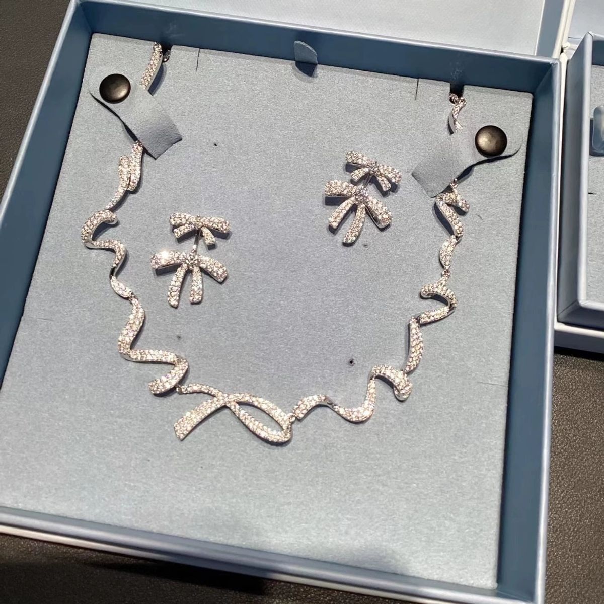 Necklace jewelry, no box, J20 4